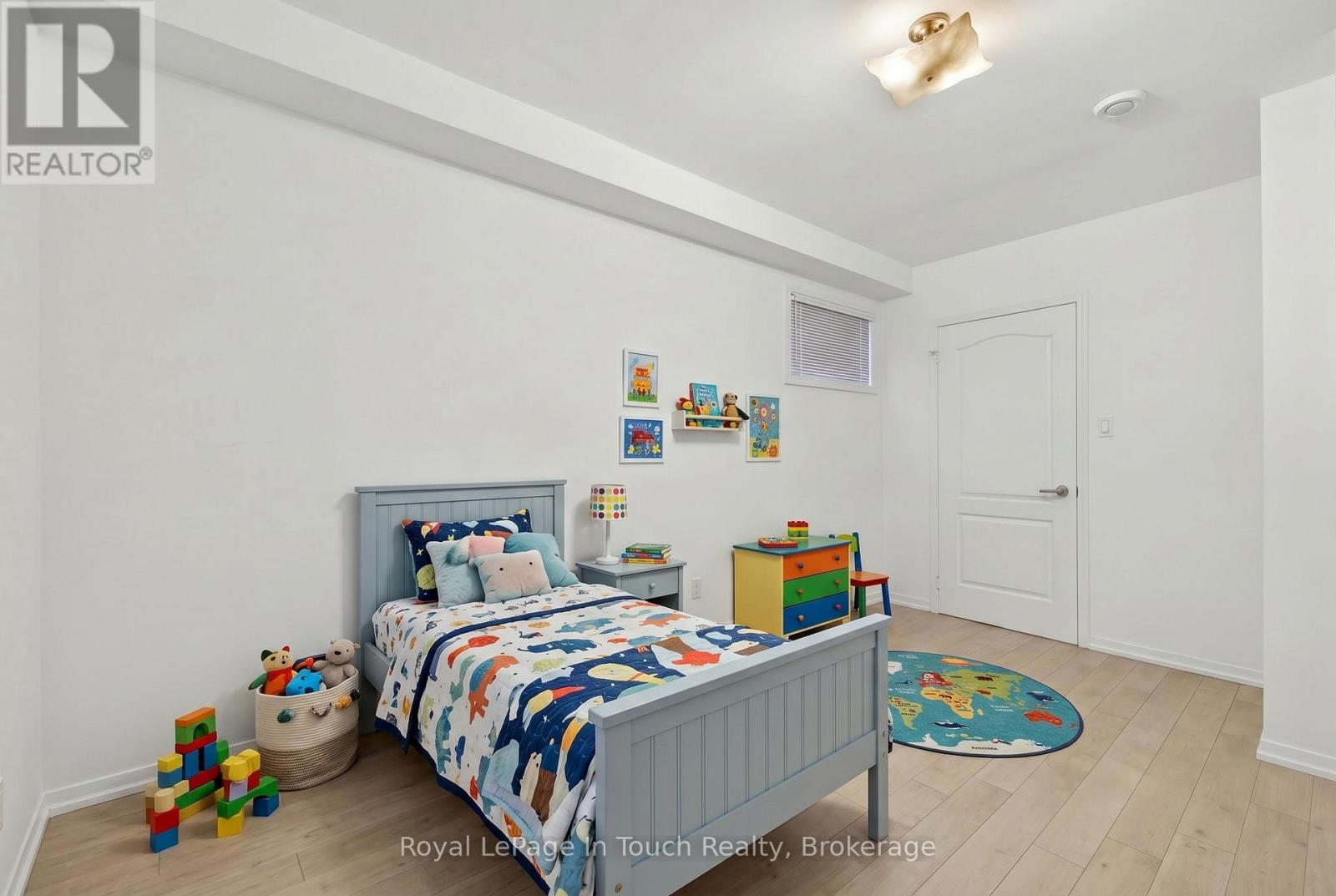 32 Tiny Beaches Road S Property Photo 22
