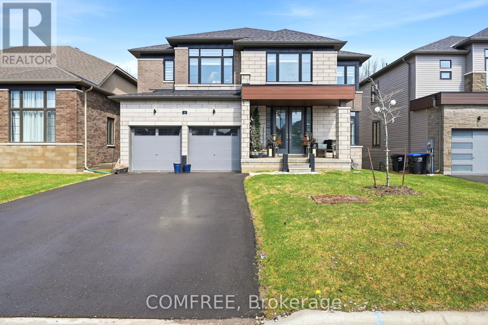 45 Del Ray Crescent Property Photo 1