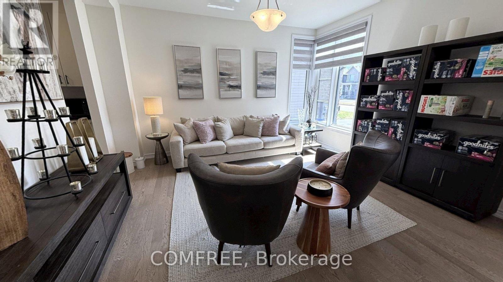 45 Del Ray Crescent Property Photo 2