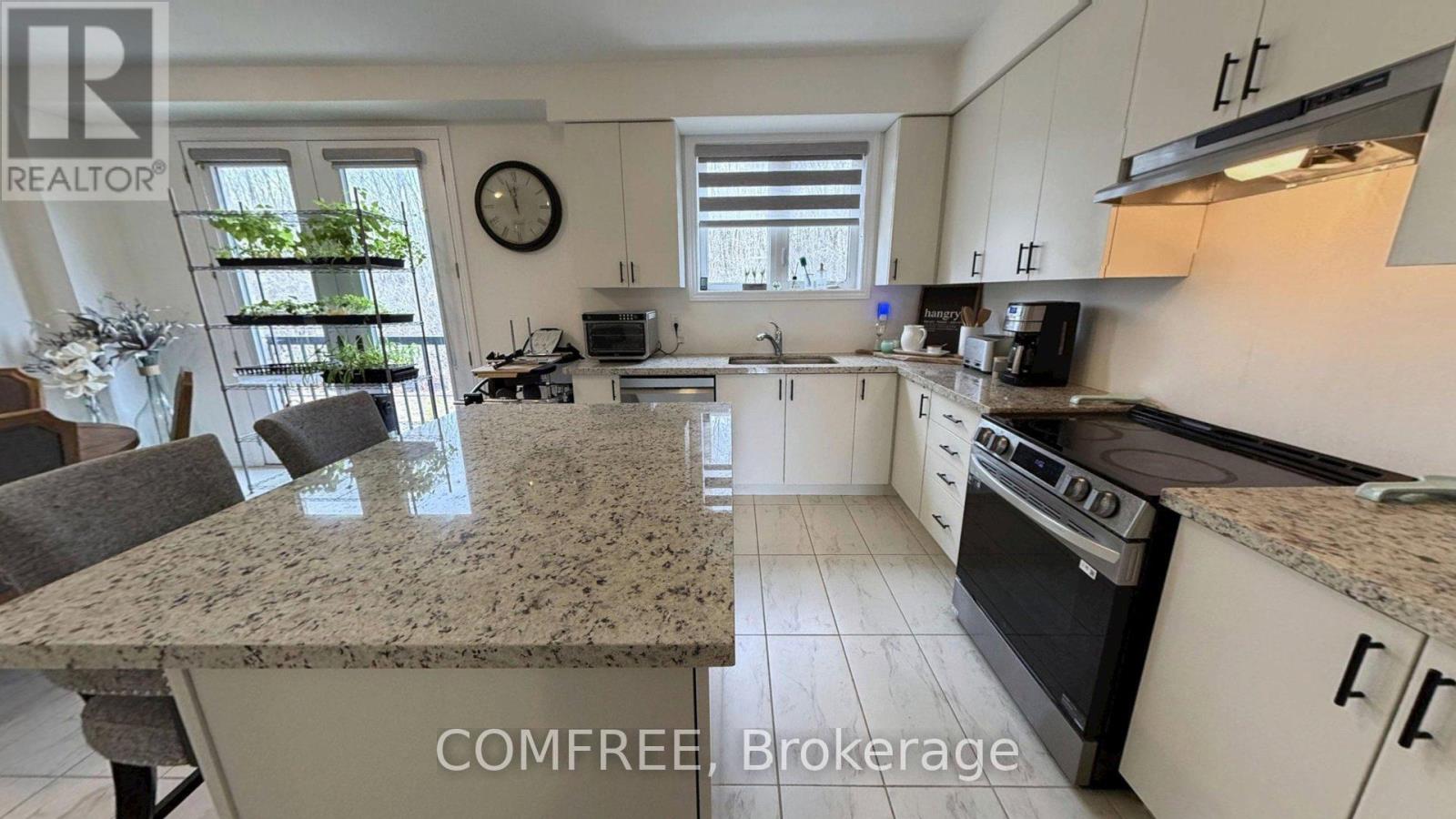 45 Del Ray Crescent Property Photo 6