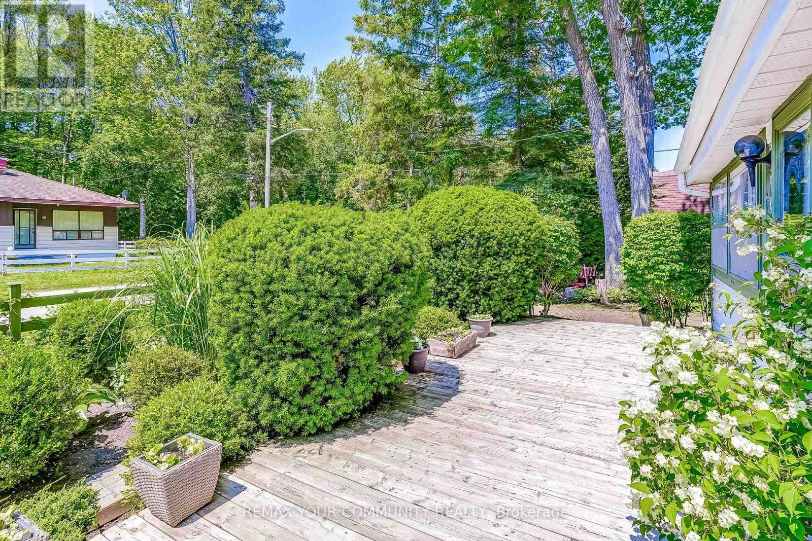 45 30th Street Property Photo 12