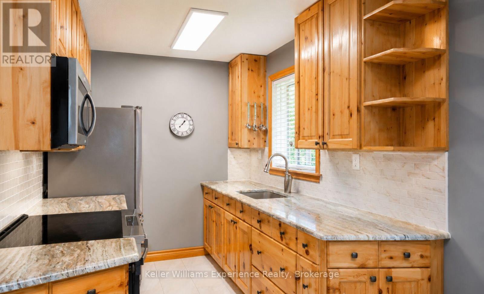 194 Sawlog Point Road Property Photo 9