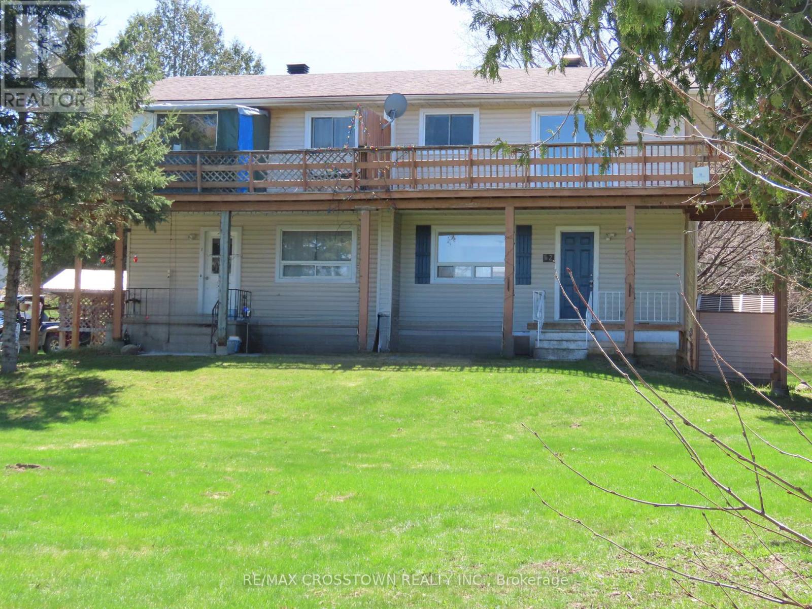 4716 Penetanguishene Road Property Photo 1