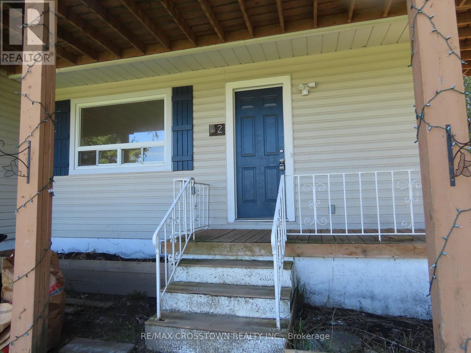 4716 Penetanguishene Road Property Photo 5