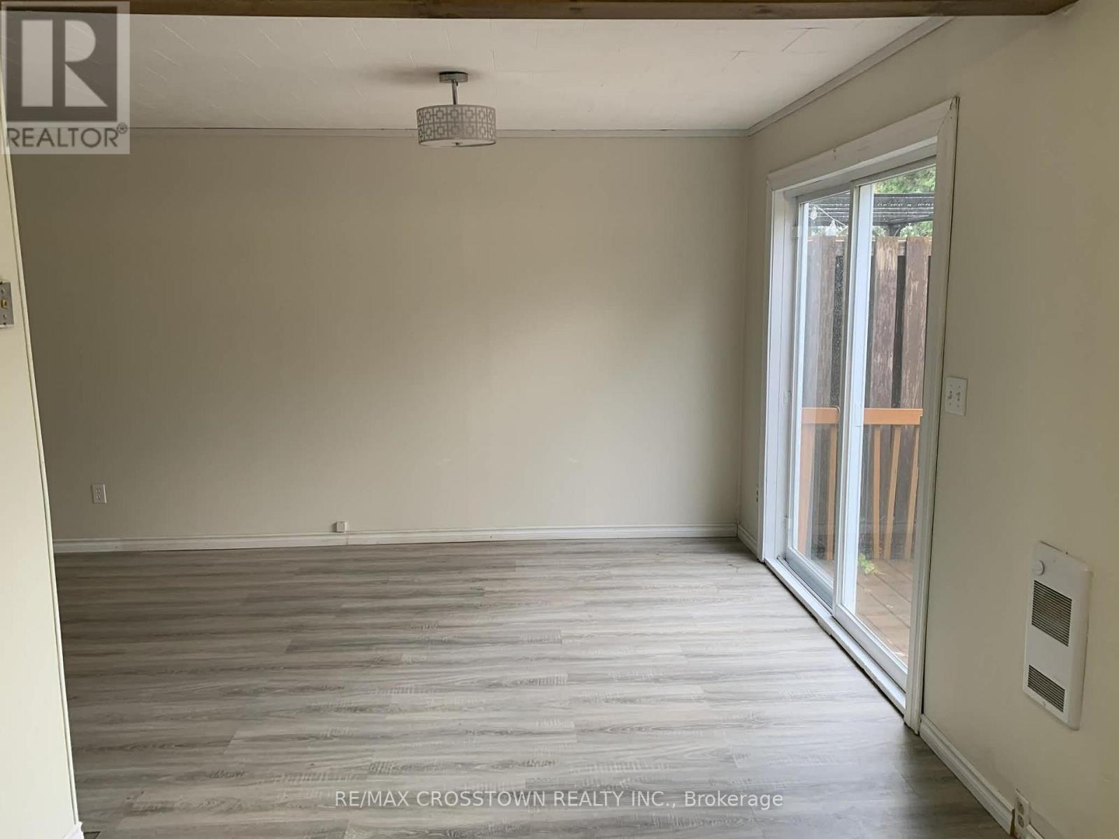 4716 Penetanguishene Road Property Photo 20