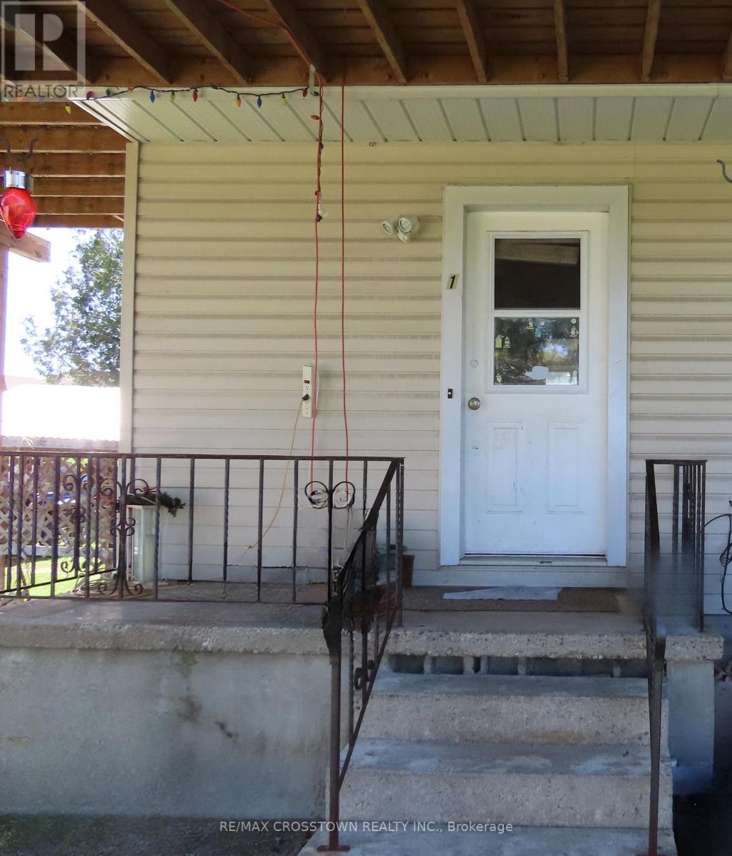 4716 Penetanguishene Road Property Photo 23