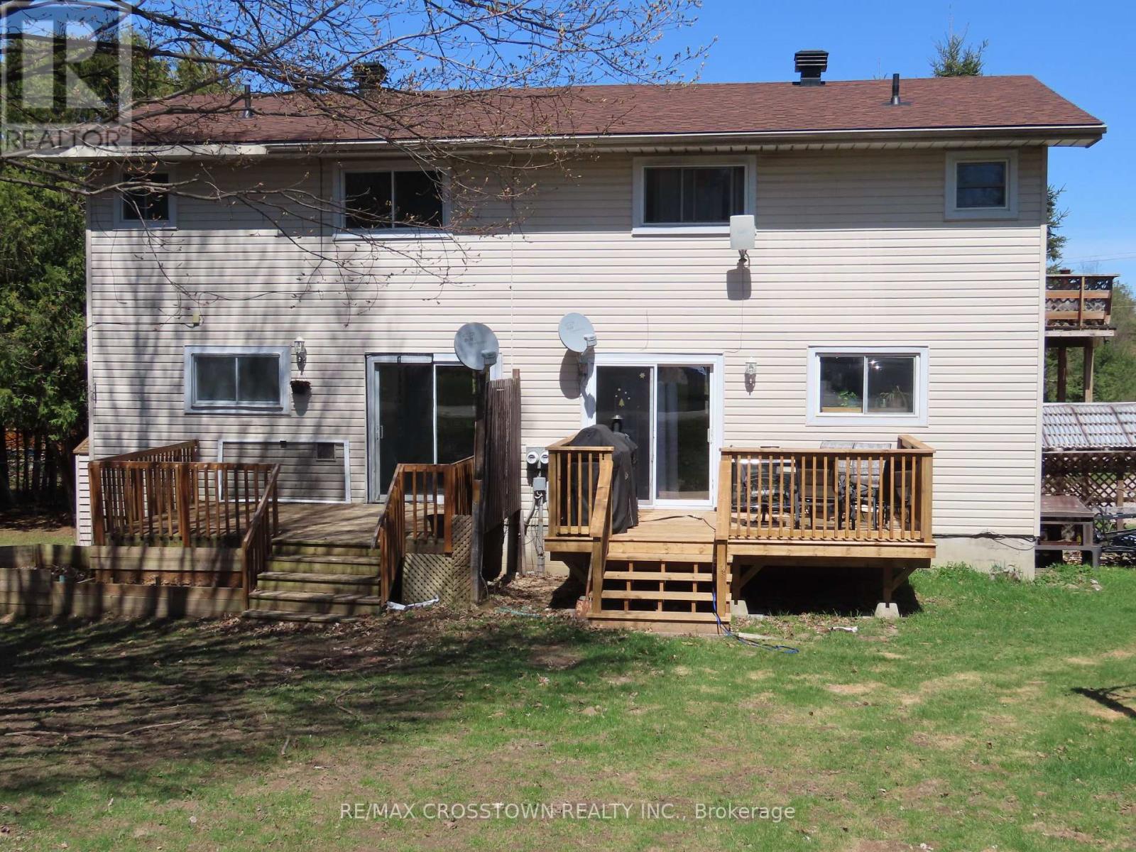 4716 Penetanguishene Road Property Photo 32