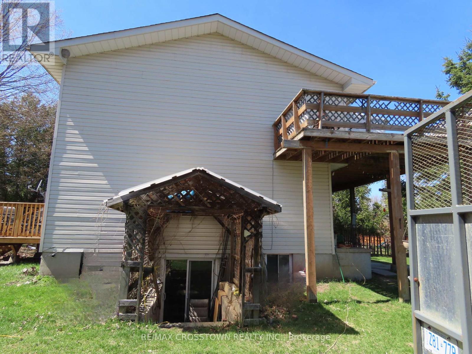 4716 Penetanguishene Road Property Photo 37