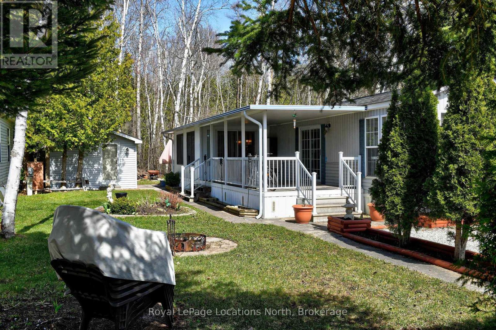 2 Wasaga Pines Lane E Property Photo 1