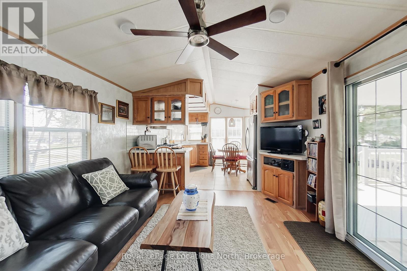 2 Wasaga Pines Lane E Property Photo 23