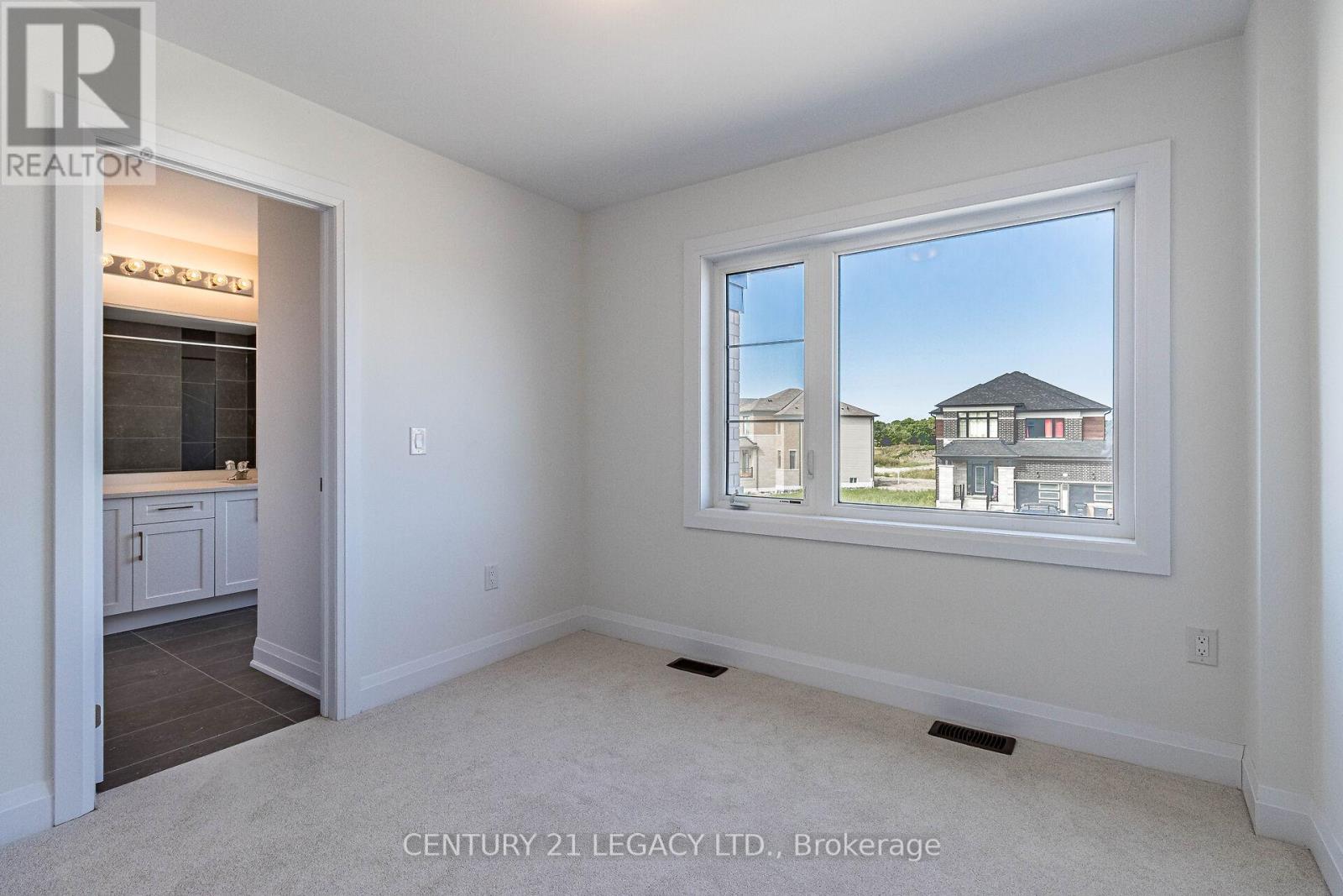 30 Union Boulevard Property Photo 26