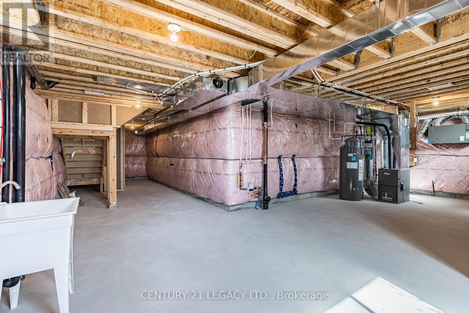 30 Union Boulevard Property Photo 35