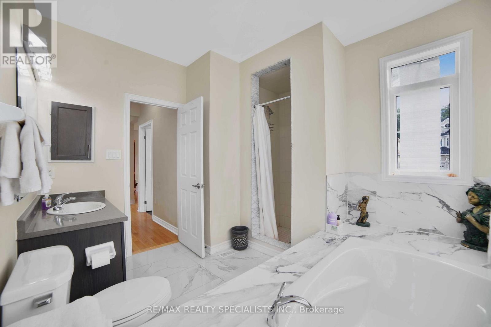 61 Riverwalk Place Property Photo 21