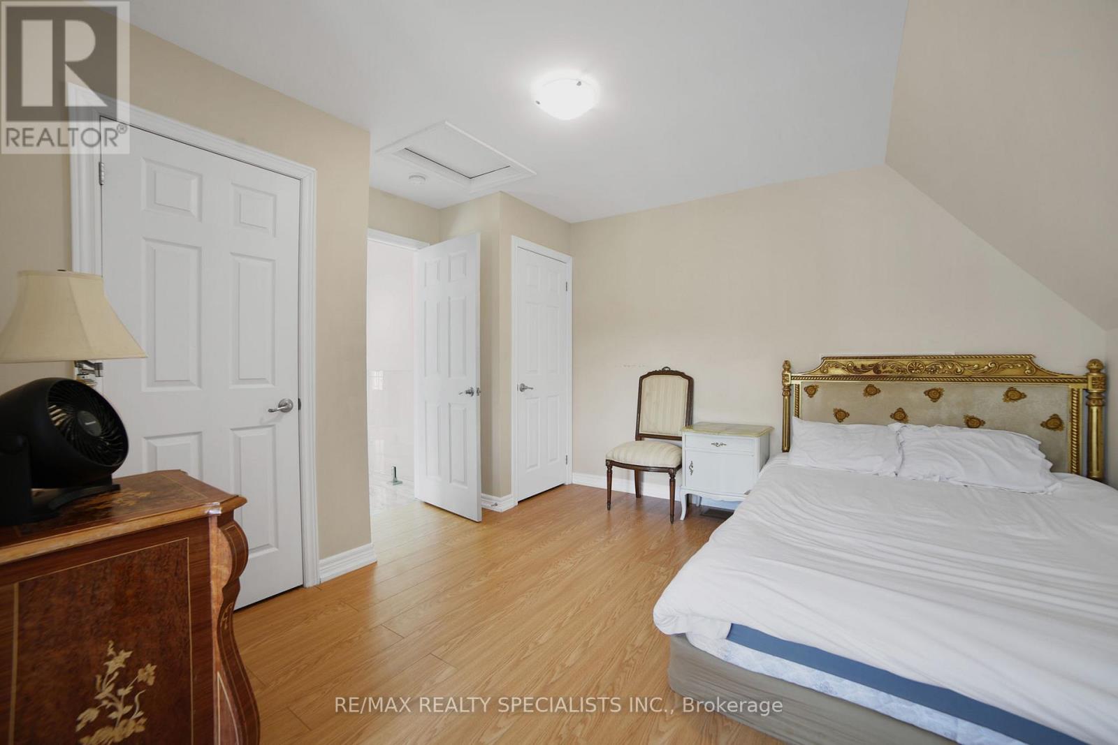 61 Riverwalk Place Property Photo 26