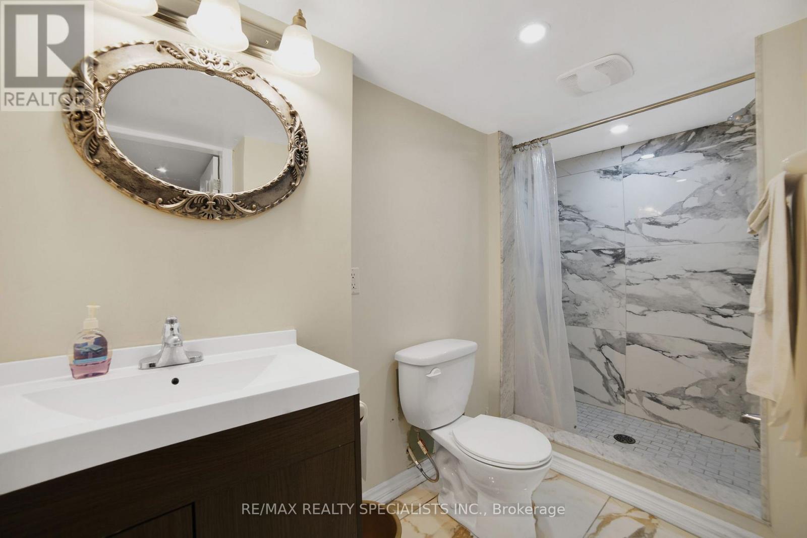 61 Riverwalk Place Property Photo 29