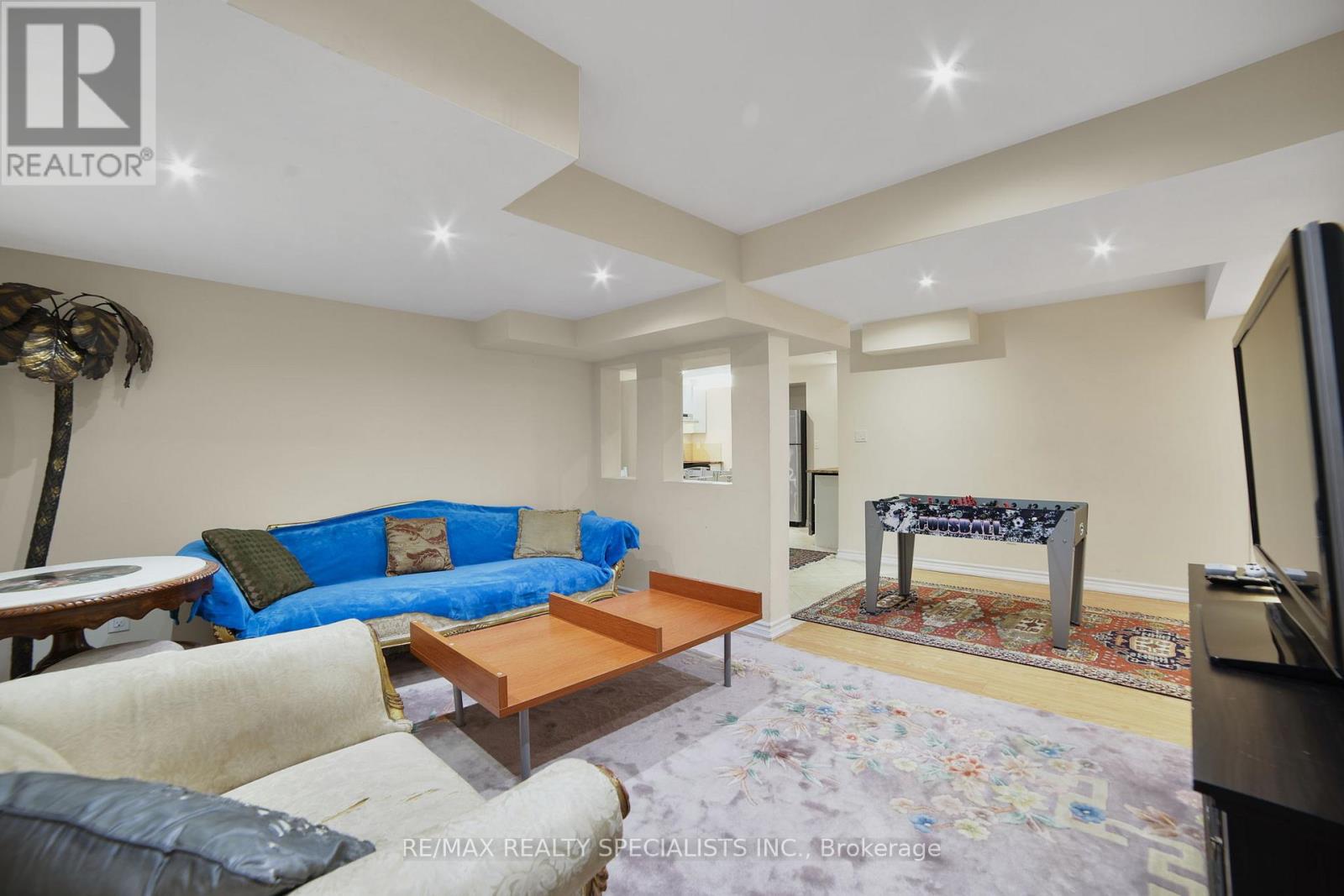 61 Riverwalk Place Property Photo 33
