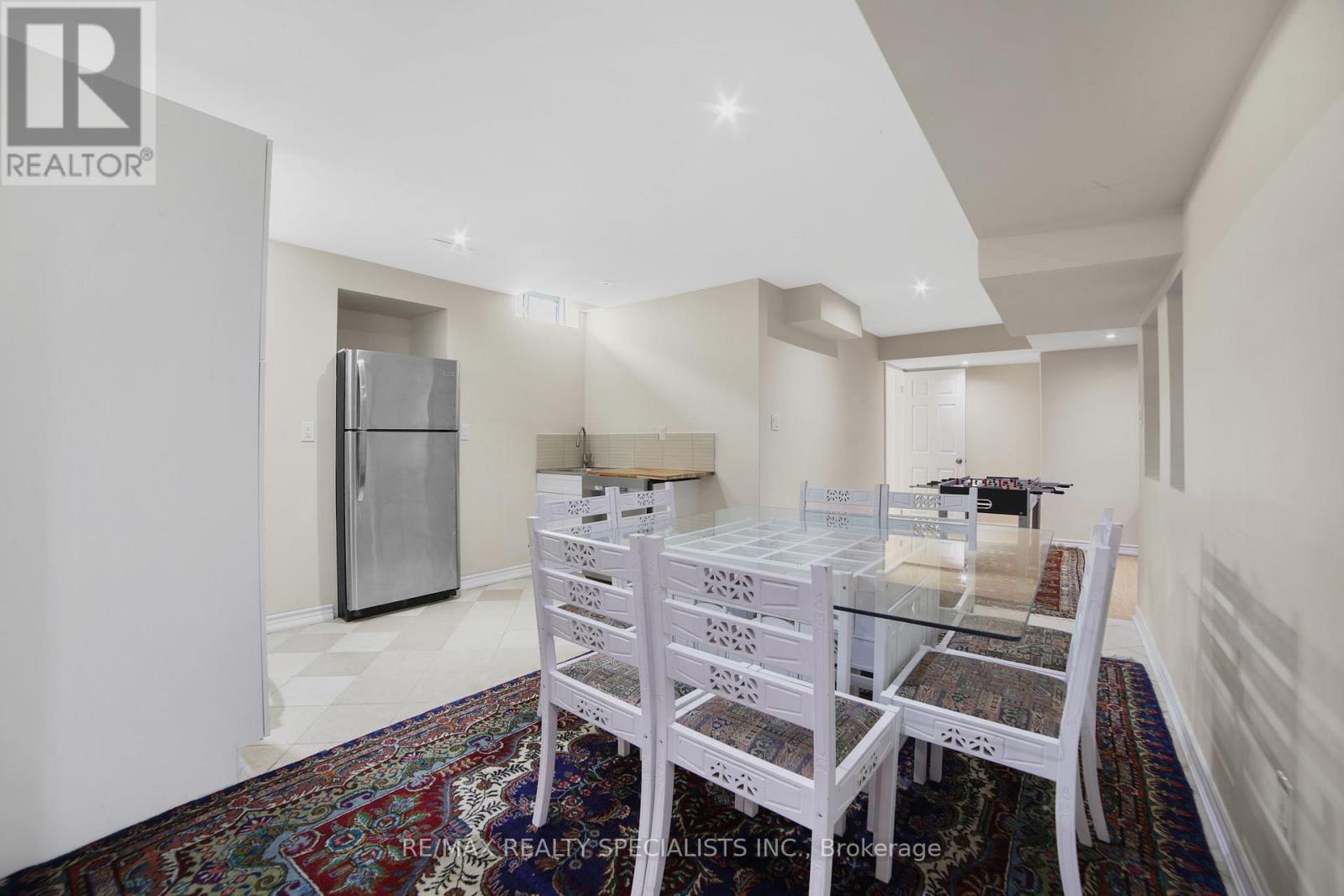 61 Riverwalk Place Property Photo 36