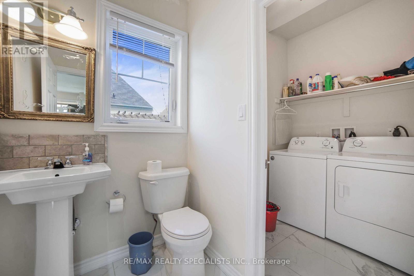 61 Riverwalk Place Property Photo 37