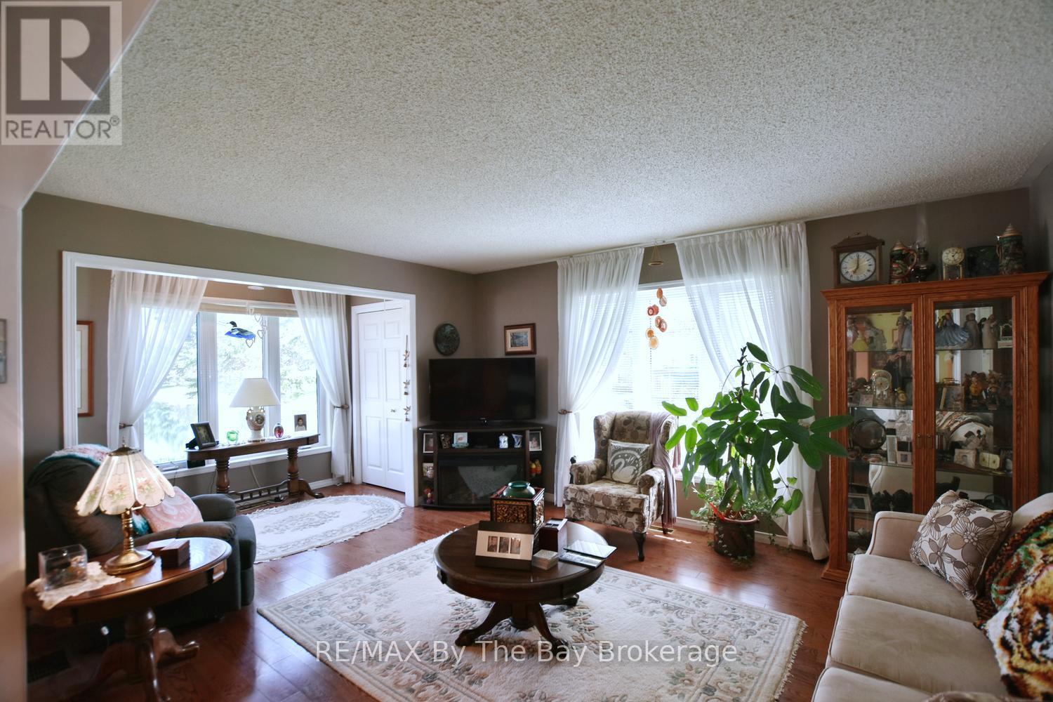 16 Indiana Avenue Property Photo 15