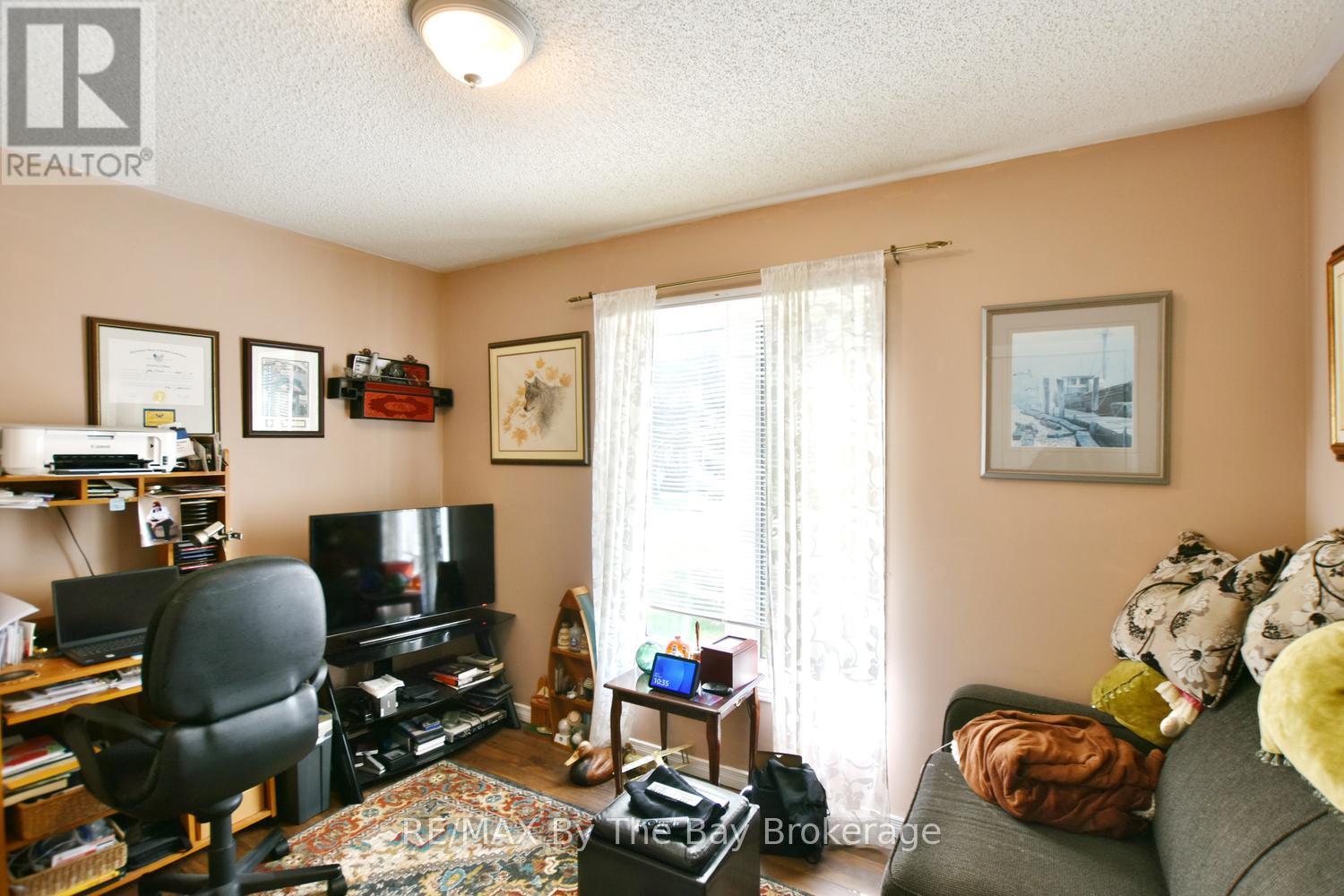 16 Indiana Avenue Property Photo 22