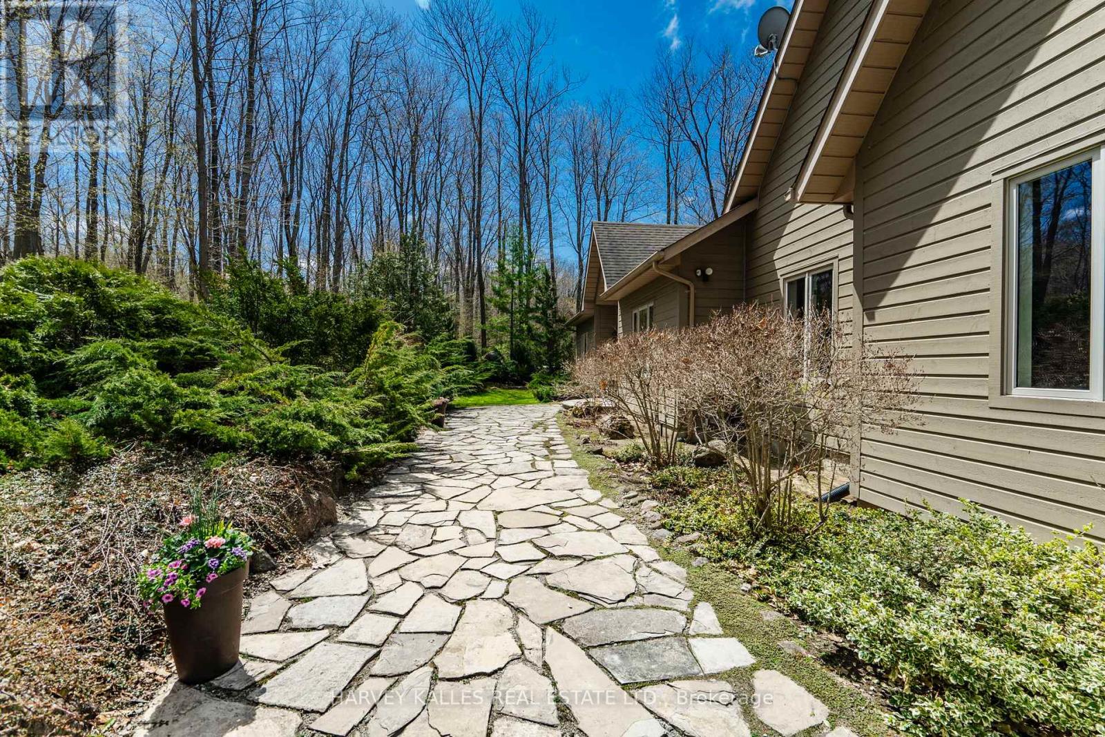 20 Nippissing Ridge Road Property Photo 7