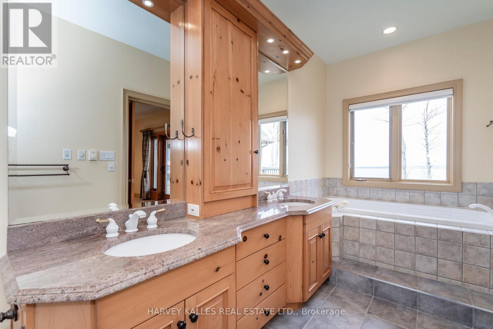 20 Nippissing Ridge Road Property Photo 23