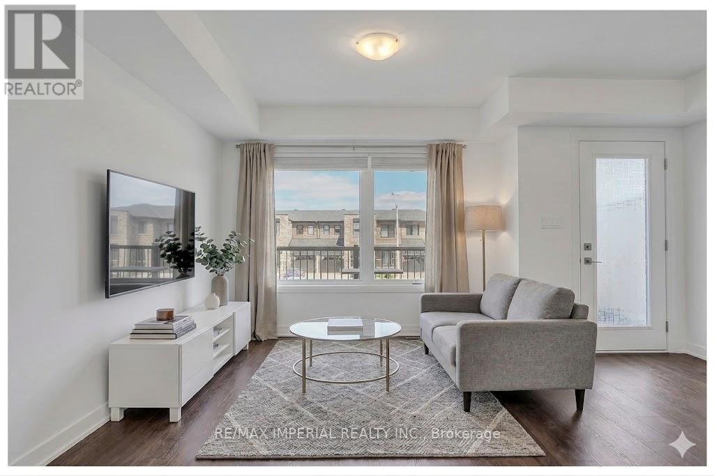 61 Fairlane Avenue Property Photo 3