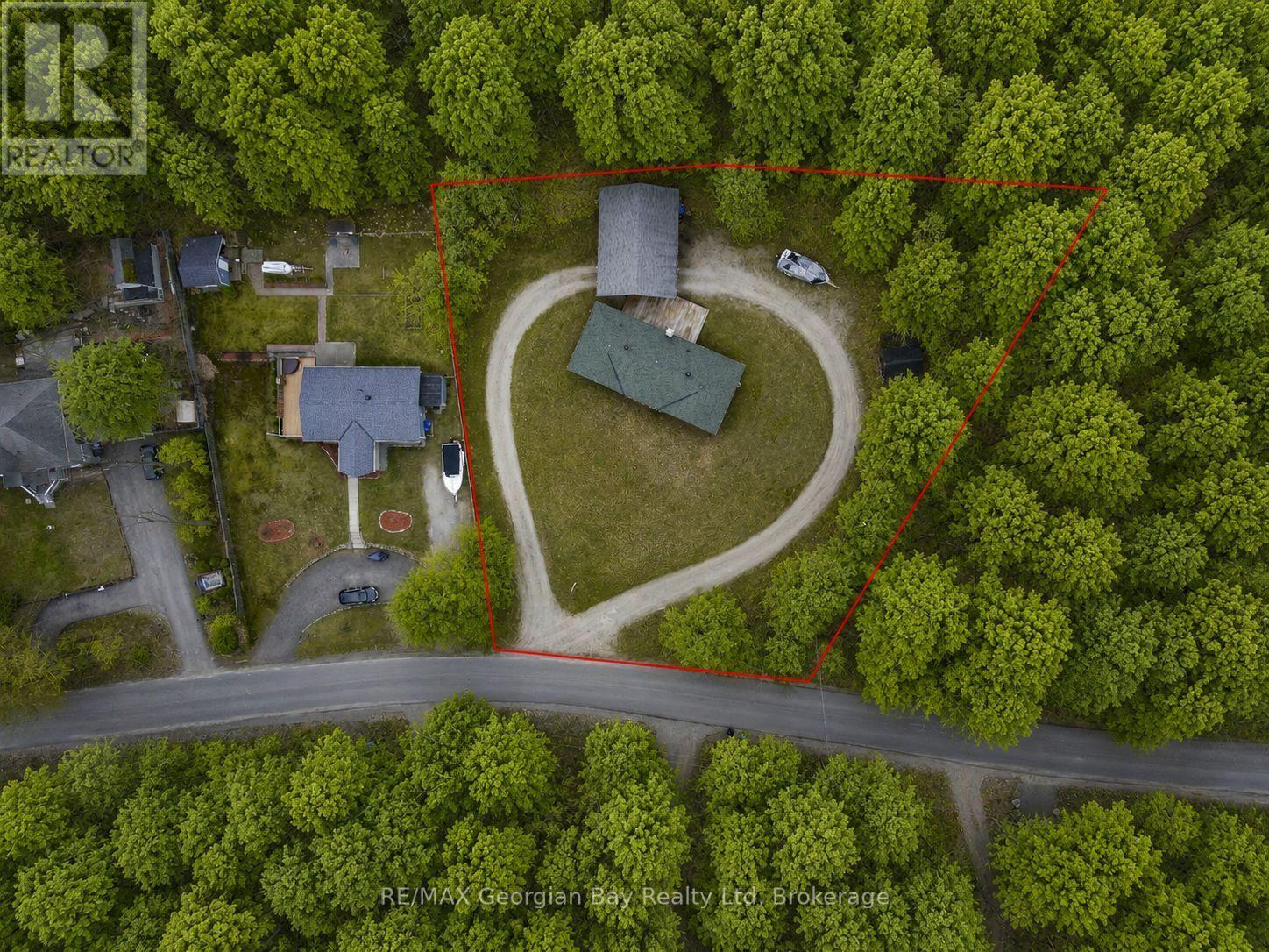 90 Farlain Lake Road W Property Photo 32