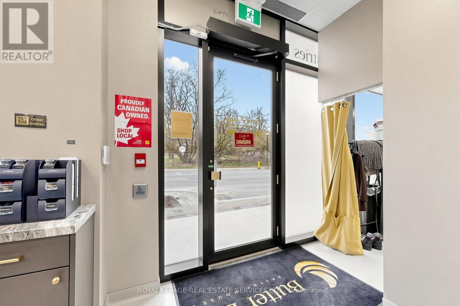 C3 - 185 Dunlop Street E Property Photo 5