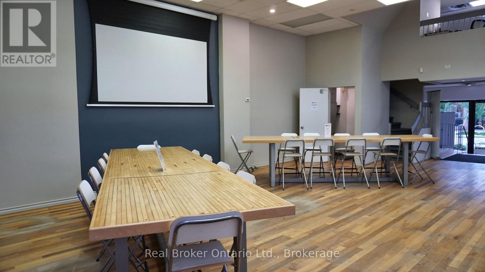 270 King Street Property Photo 8
