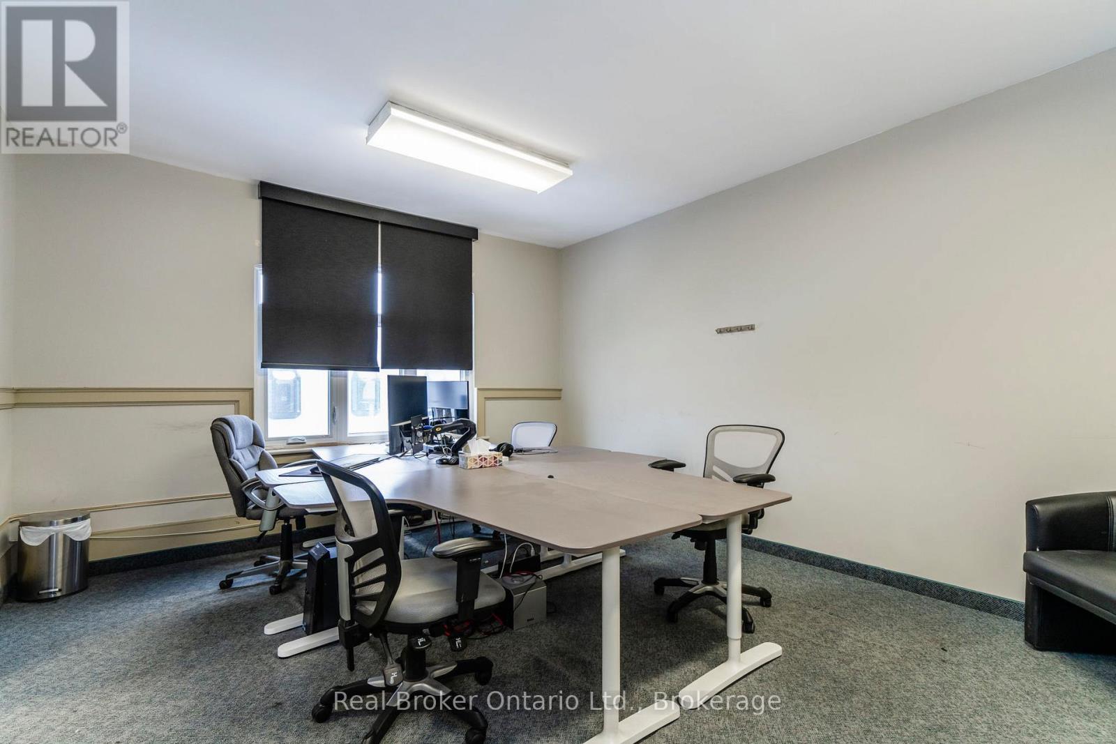 270 King Street Property Photo 17