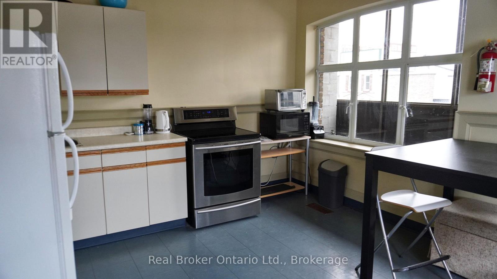 270 King Street Property Photo 22
