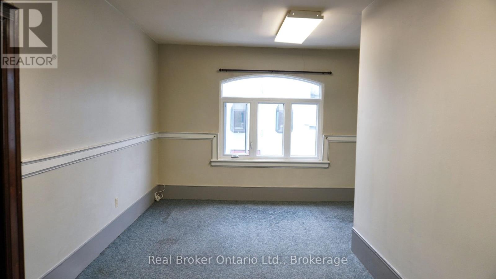 270 King Street Property Photo 25