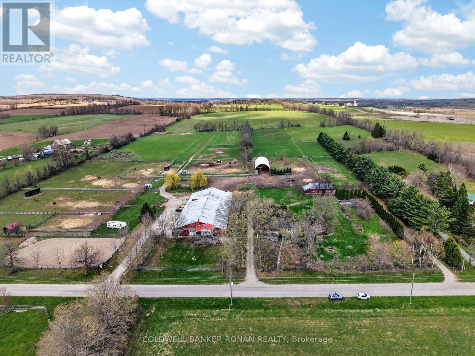 4479 2nd Line N Property Photo 2