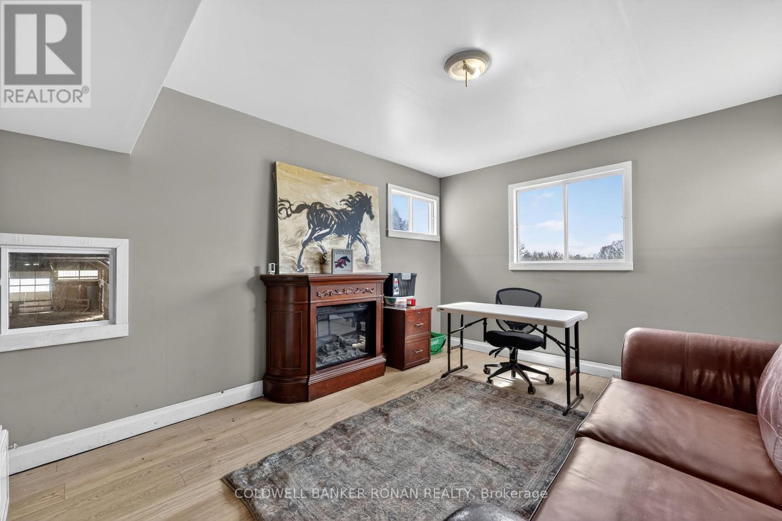 4479 2nd Line N Property Photo 9