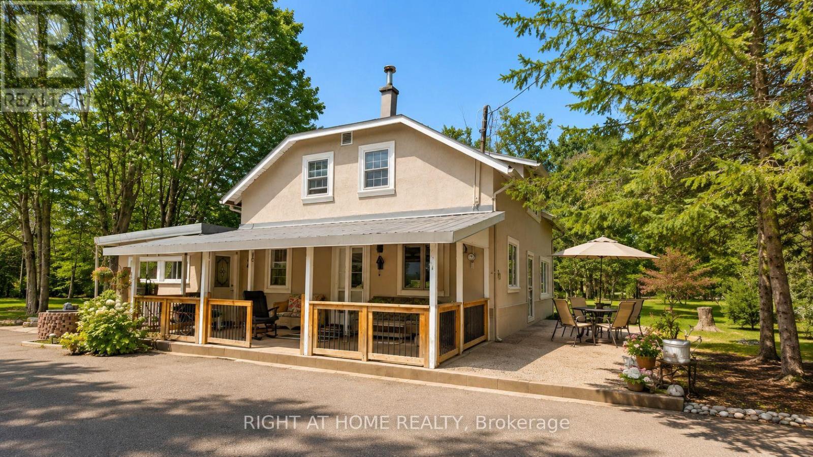 640 Tiny Beaches Road N Property Photo 1