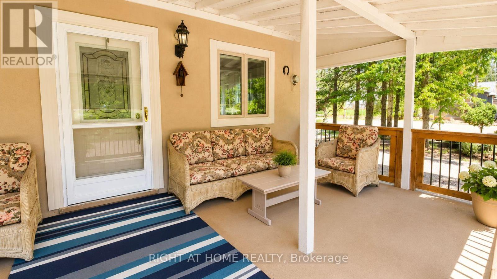 640 Tiny Beaches Road N Property Photo 5