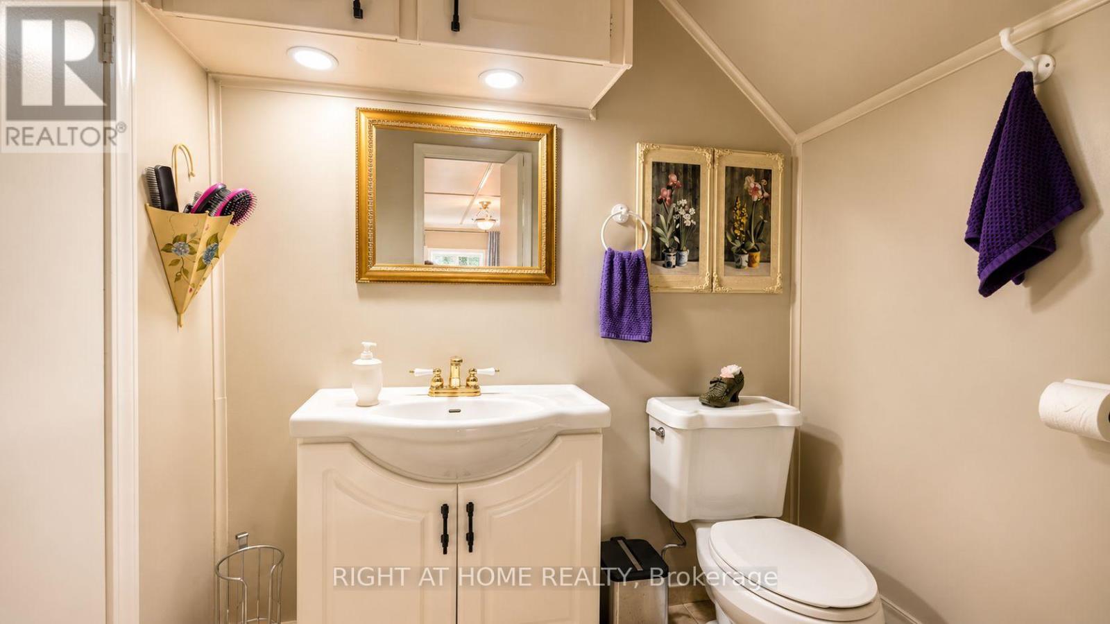 640 Tiny Beaches Road N Property Photo 13