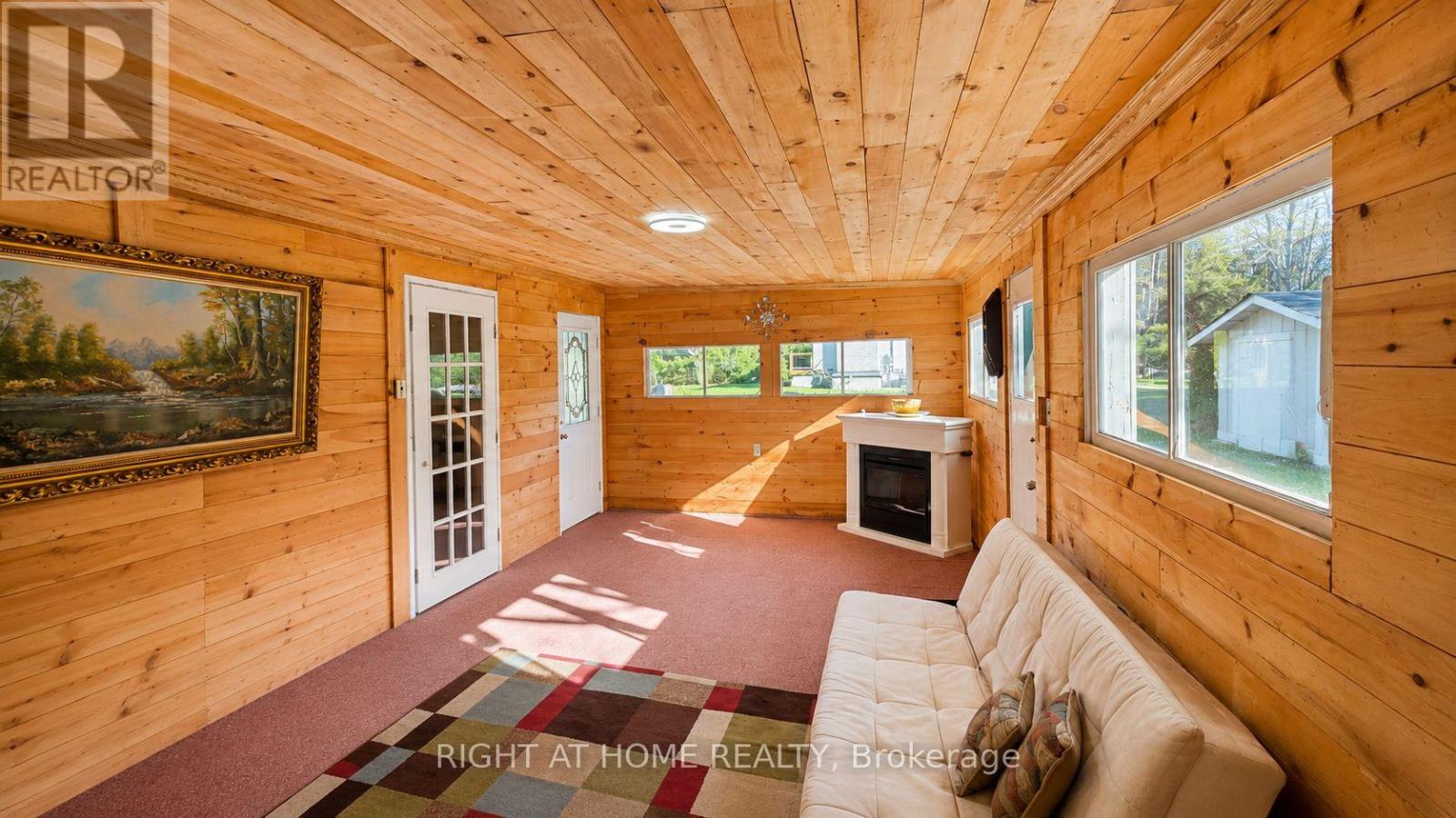640 Tiny Beaches Road N Property Photo 17
