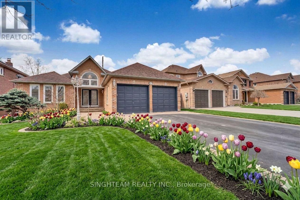 85 CITYVIEW CIRCLE Property Photo 1
