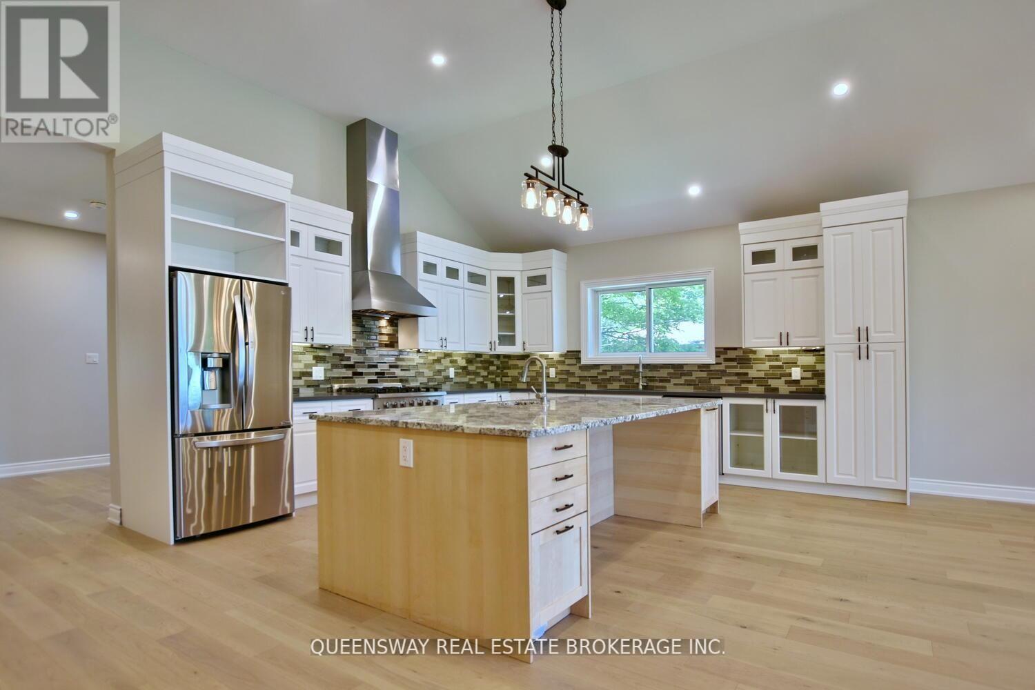 1852 River Road W Property Photo 8