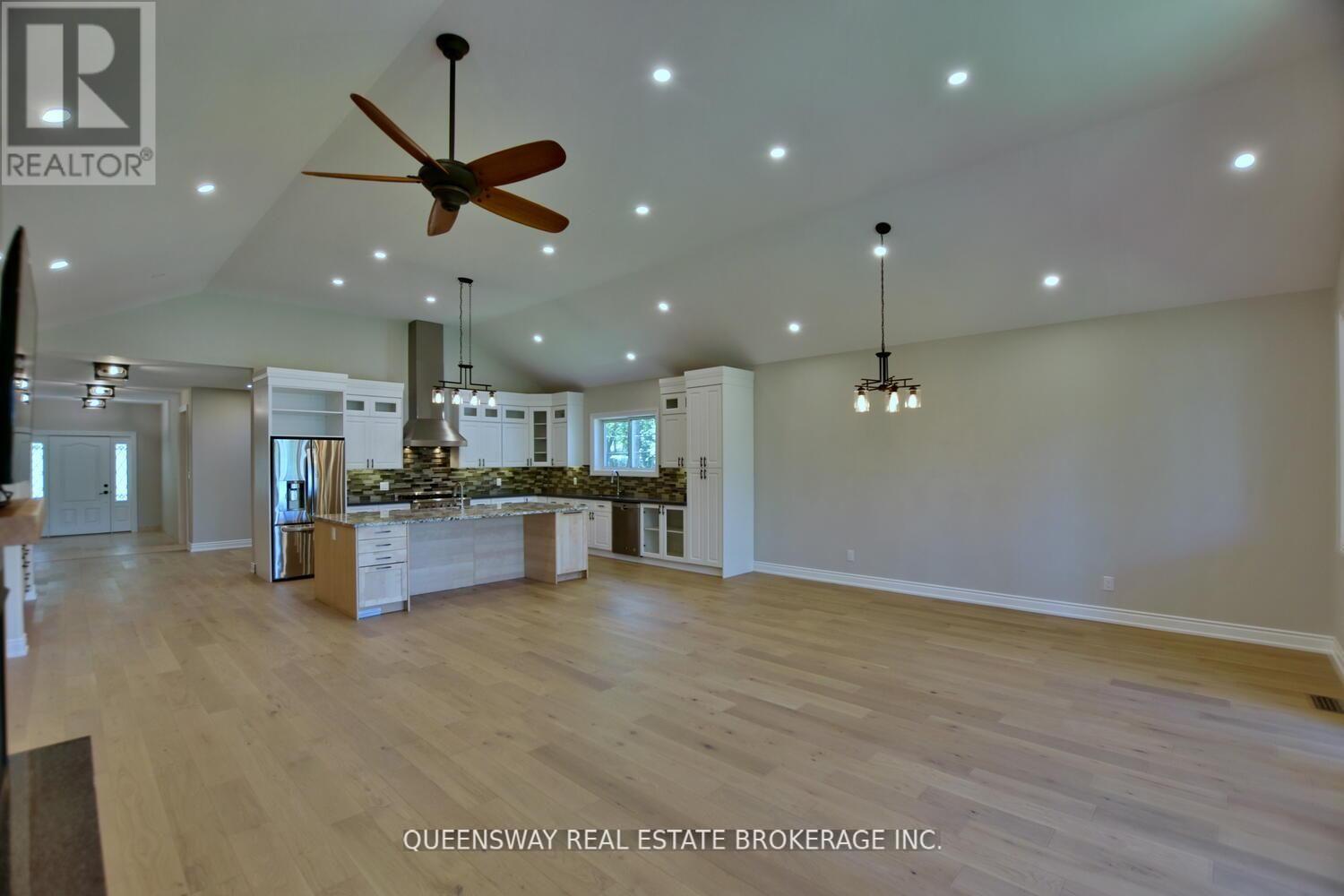 1852 River Road W Property Photo 9