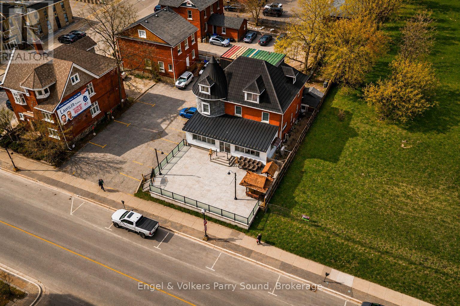 168 Dunlop Street E Property Photo 4