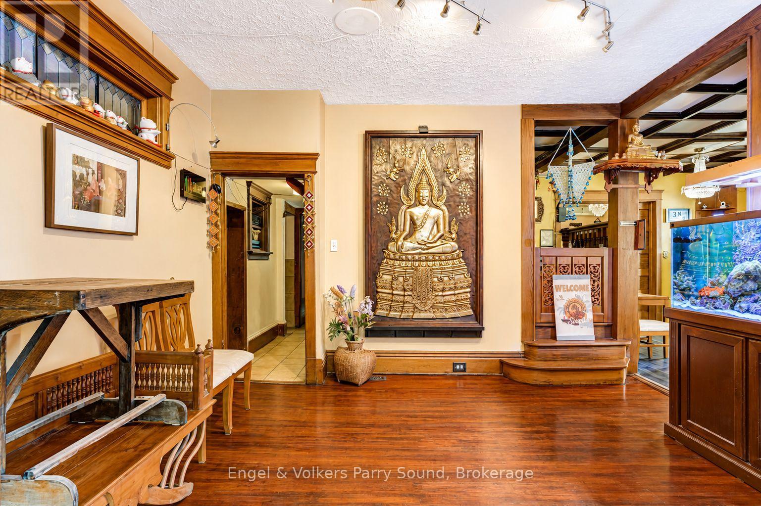 168 Dunlop Street E Property Photo 7
