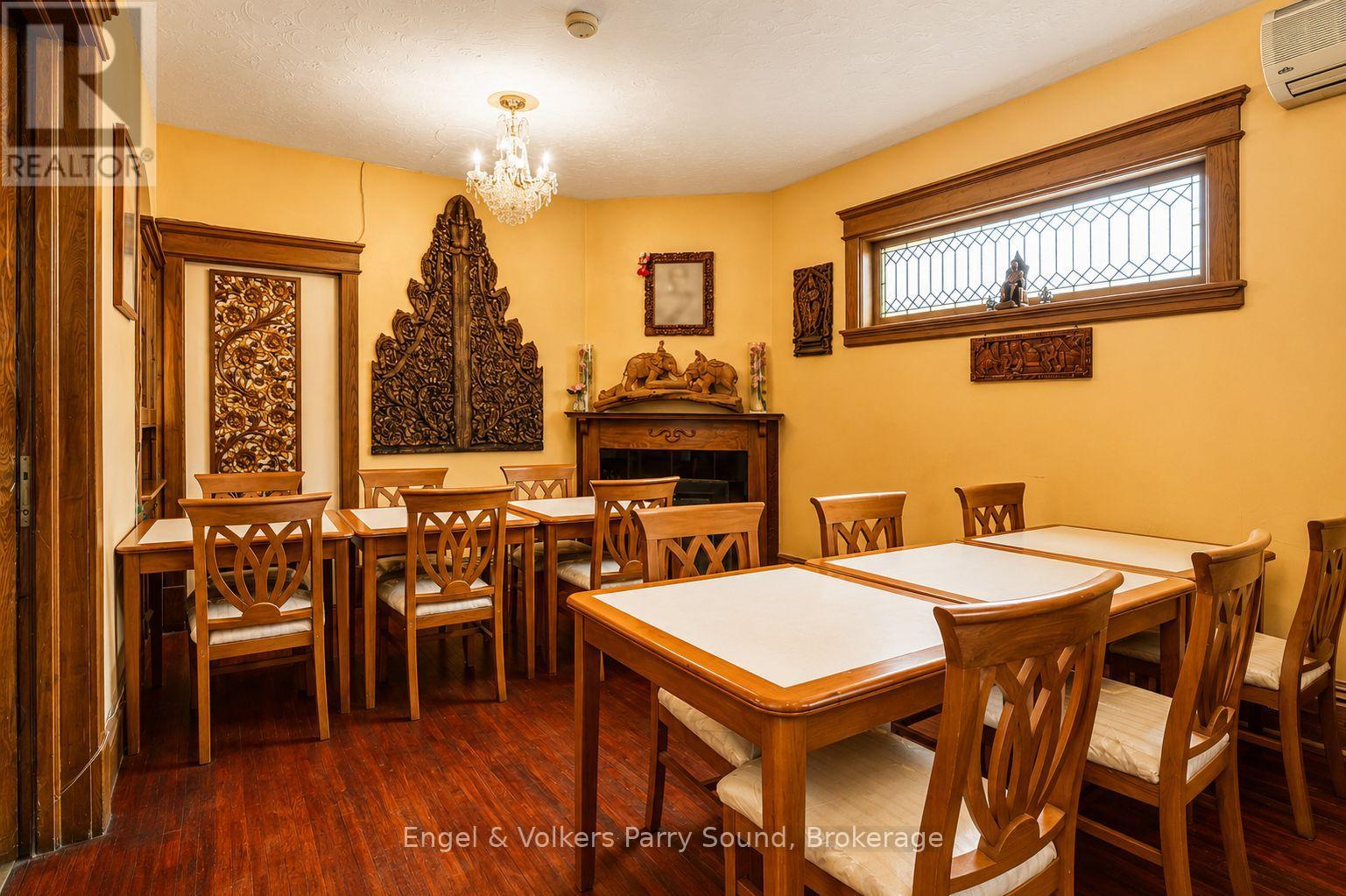 168 Dunlop Street E Property Photo 13