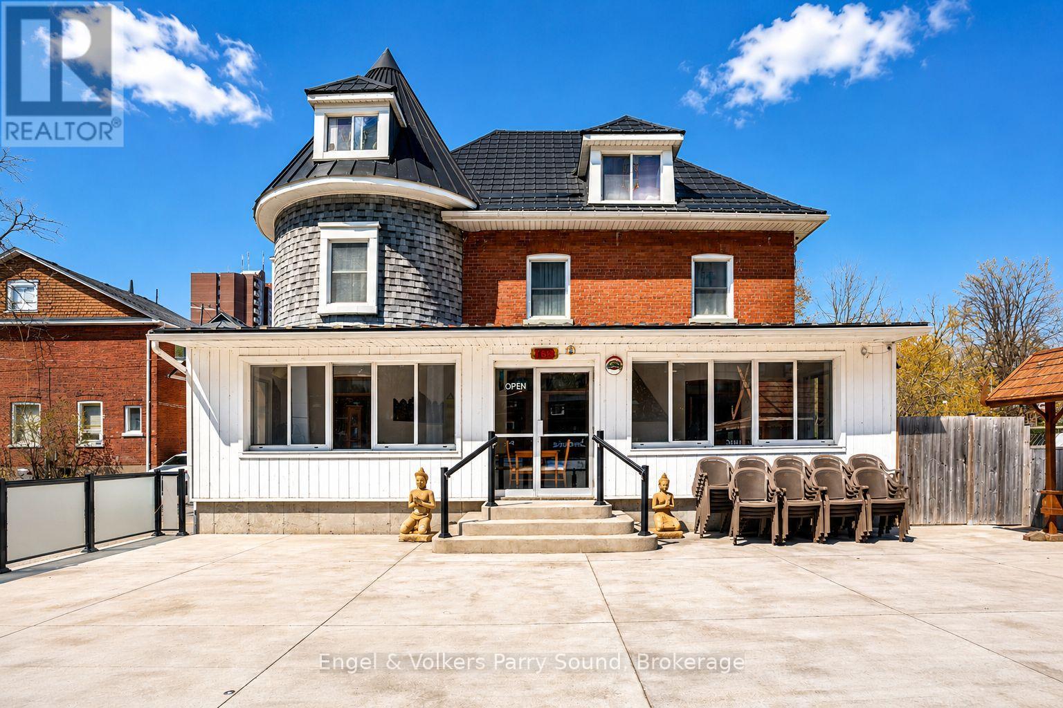168 Dunlop Street E Property Photo 19