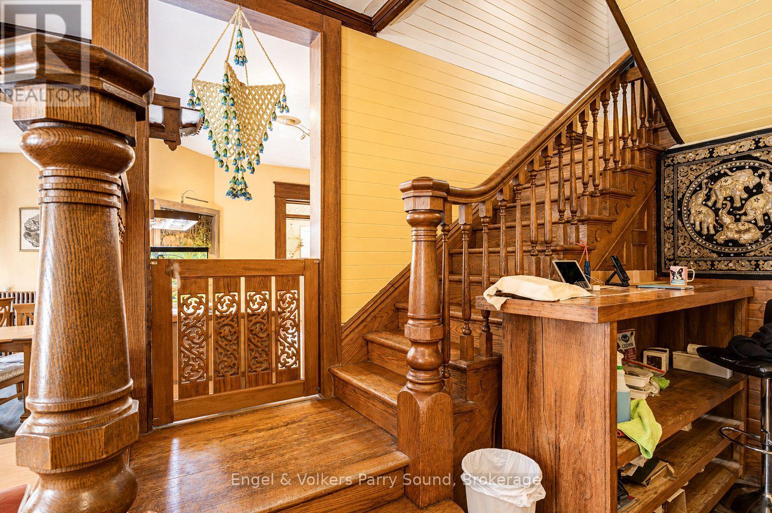168 Dunlop Street E Property Photo 25