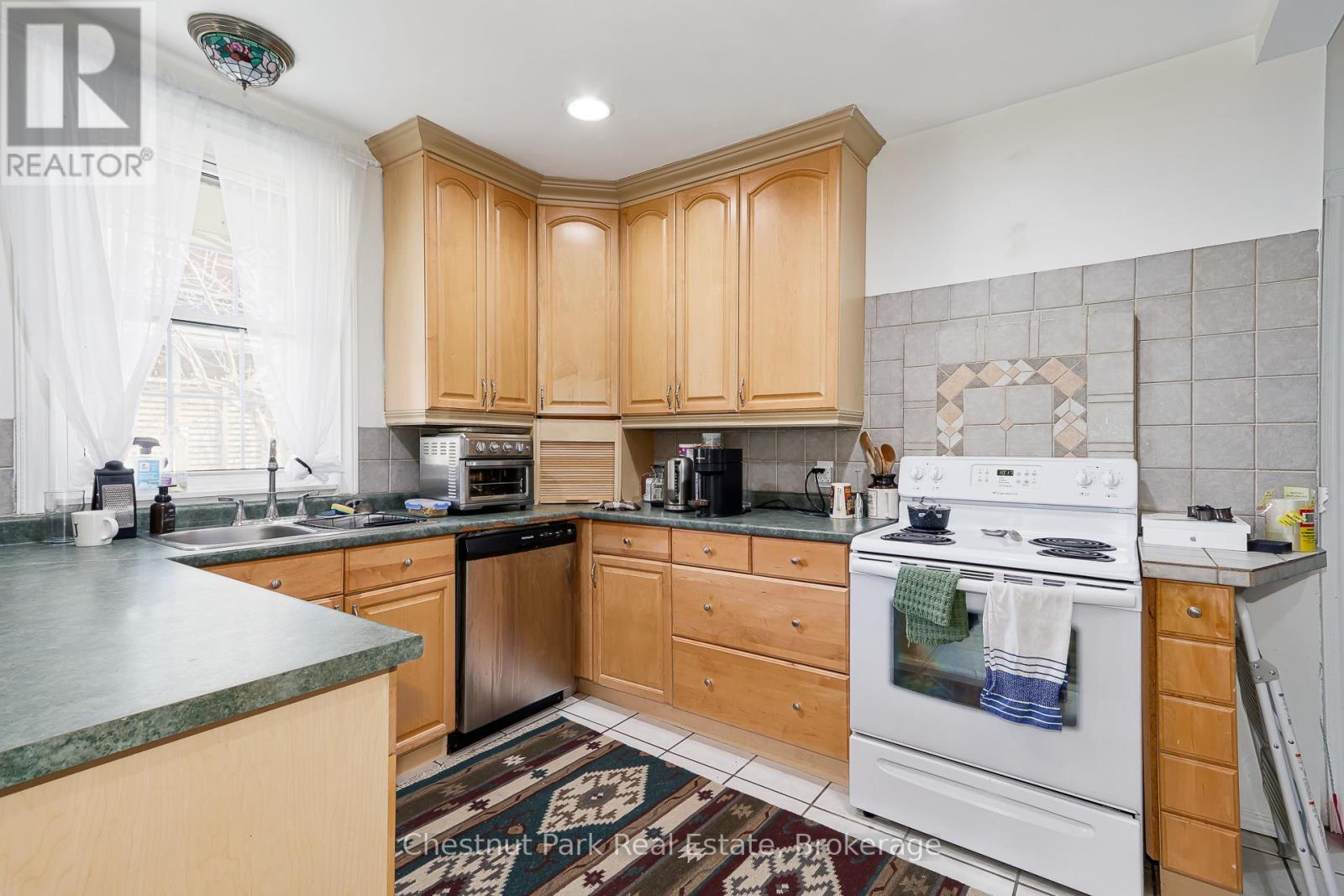 537 Ste Marie Street Property Photo 10