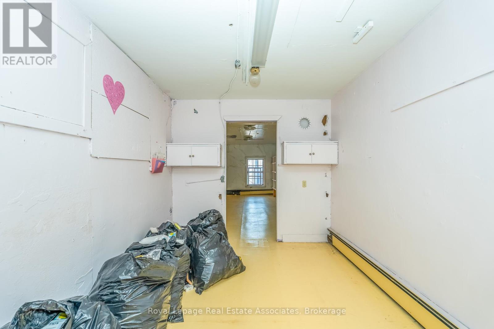 133 Dunlop Street E Property Photo 12