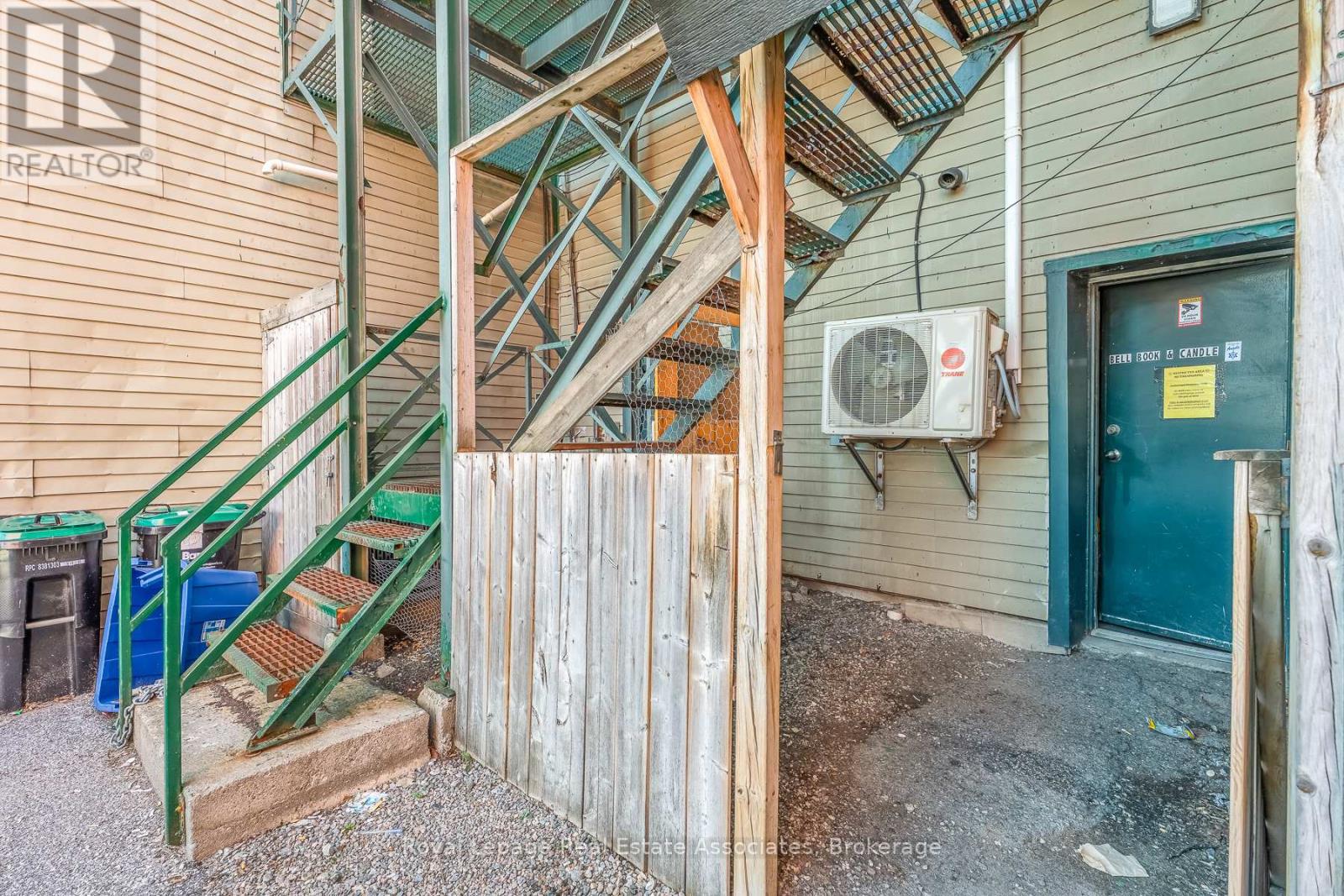 133 Dunlop Street E Property Photo 19